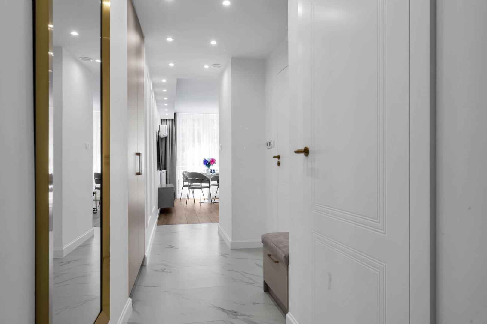 Warsaw Centrum Apartment - Workspace, Balcony - By Rentujemy Εξωτερικό φωτογραφία